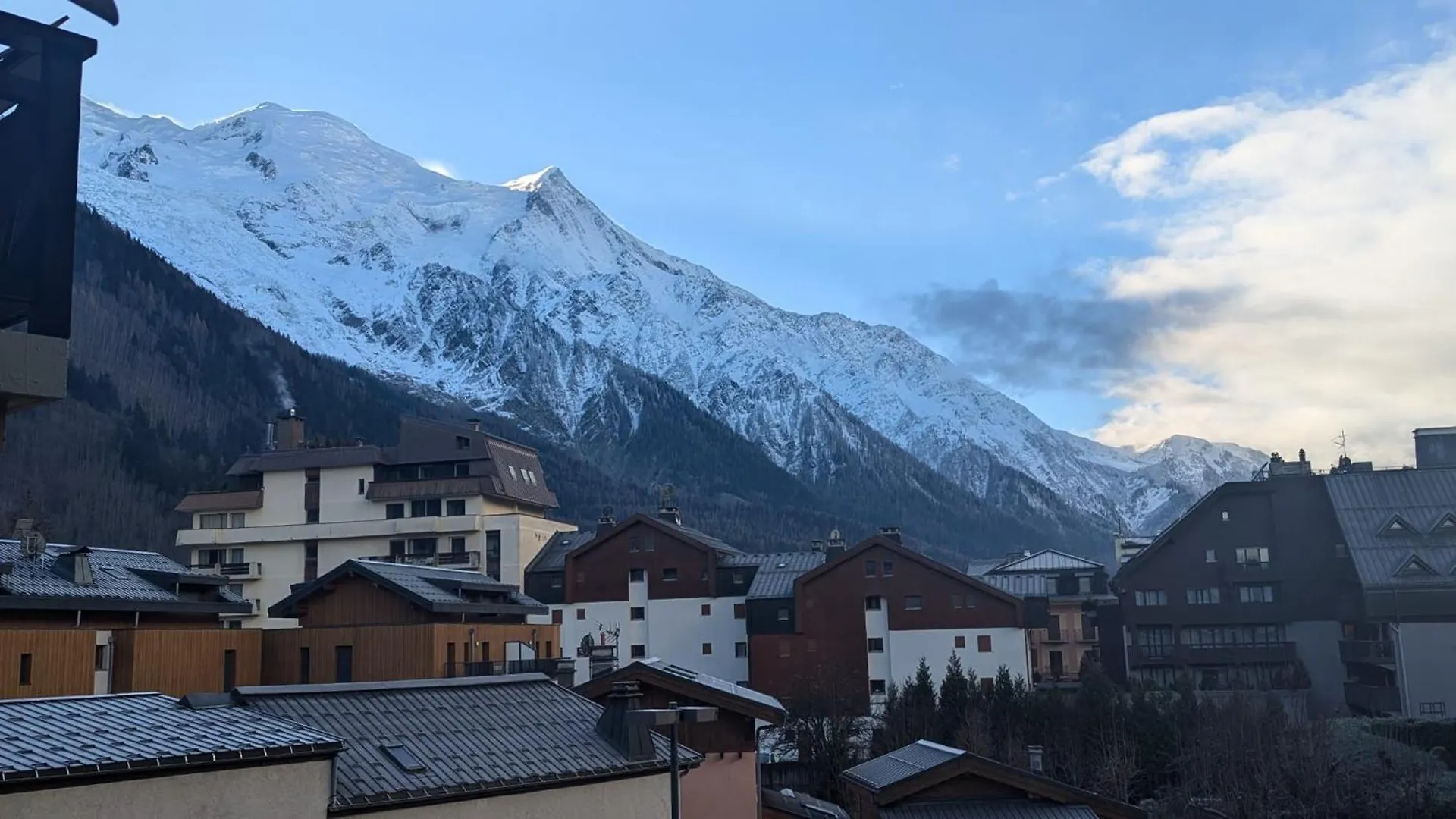 Central Mont Blanc View Apartment, Balcony, Free Parking Chamonix